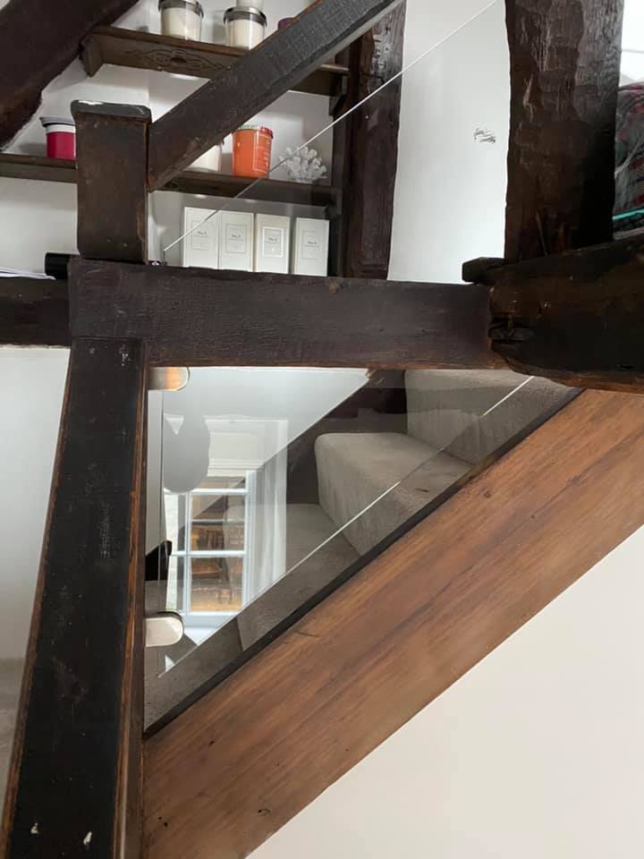 Glass and glazing services, glass repairs, glass replacement