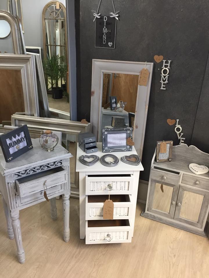 Glass and glazing services, glass repairs, glass replacement